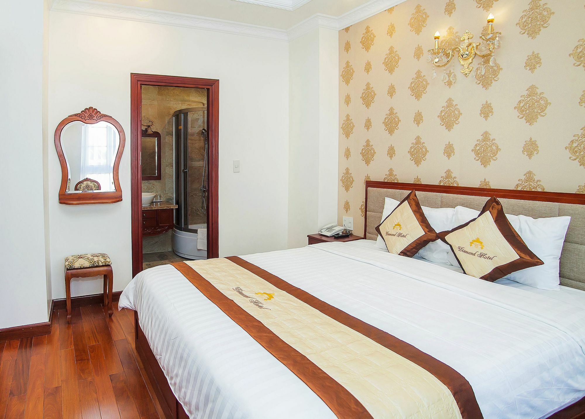 Diamond Hotel Da Lat Exterior photo
